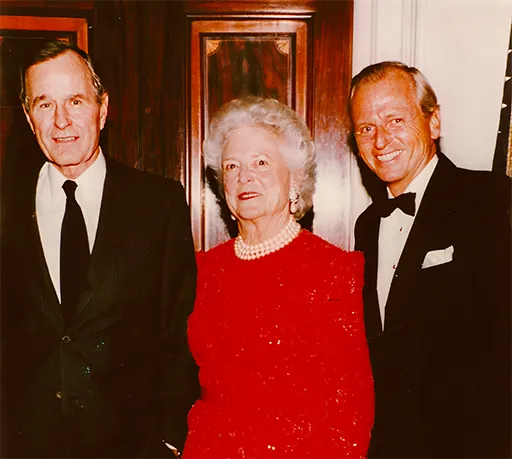 0040 REB & Pres. and Barbara Bush White House 1992 Edited denoise enhance 2.4x exposure faceai